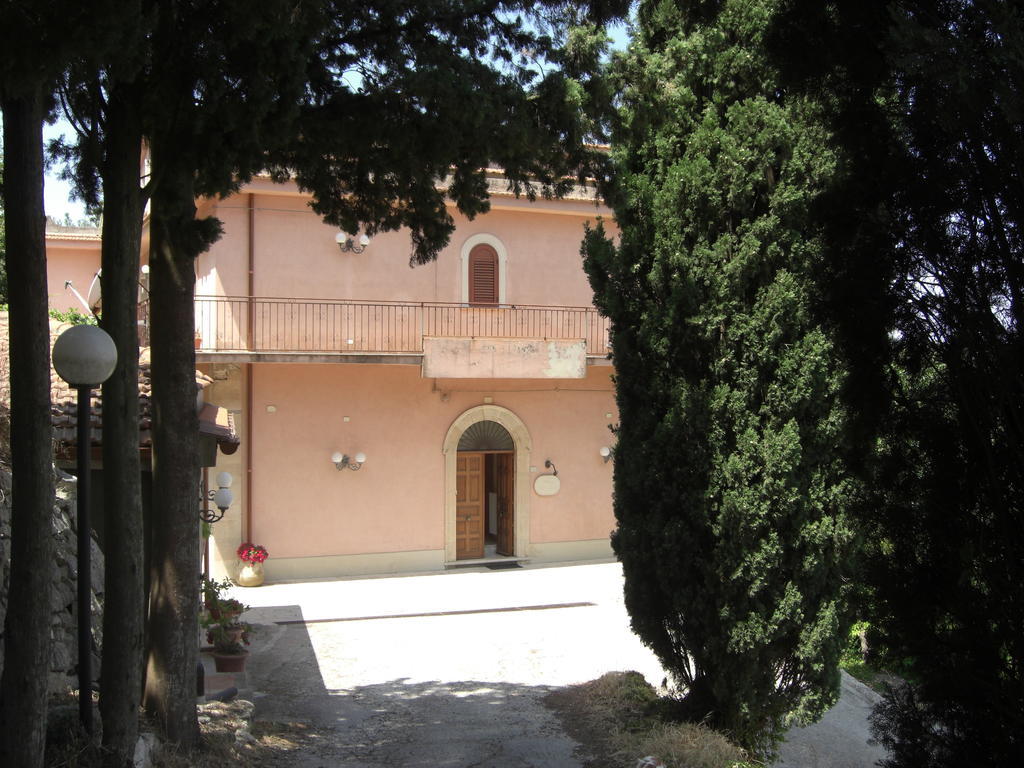 Albergo Villa Nobile キアラモンテ・グルフィ エクステリア 写真