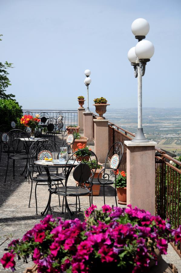Albergo Villa Nobile キアラモンテ・グルフィ エクステリア 写真