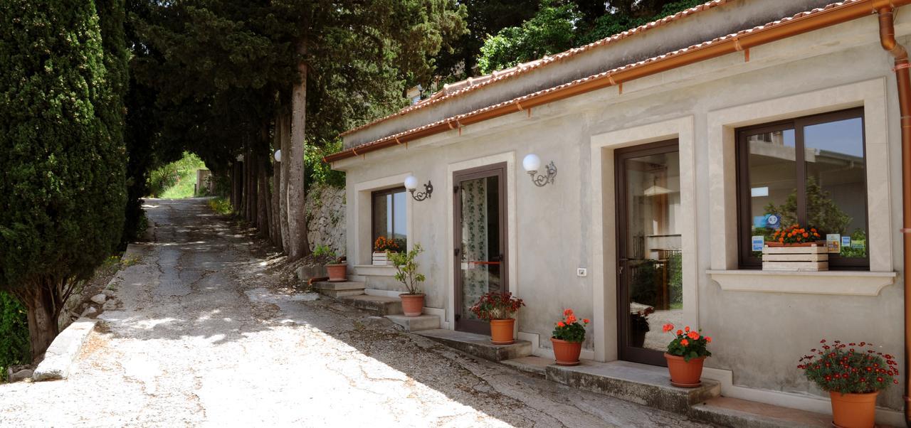 Albergo Villa Nobile キアラモンテ・グルフィ エクステリア 写真